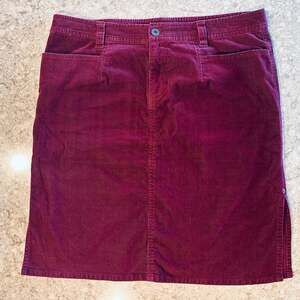The North Face EUC Women’s Corduroy Skirt Maroon Size 12